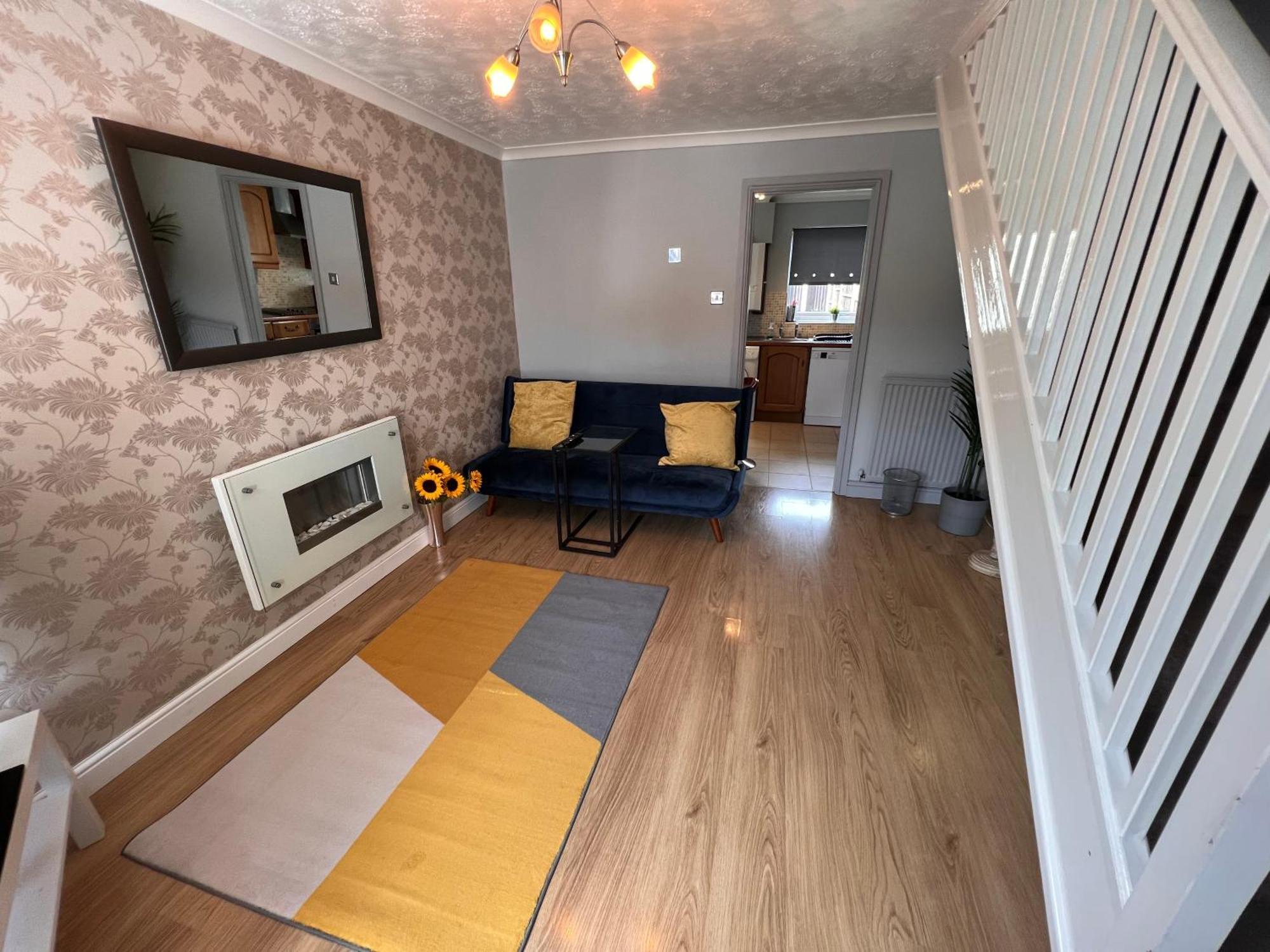 Contractors Or Family House - M1 Nottingham - Ikea Retail Park - Catkin Drive - 2 Bed Home With Driveway, Private Garden, Sleeps 4 - Tv'S In All Rooms Giltbrook ภายนอก รูปภาพ