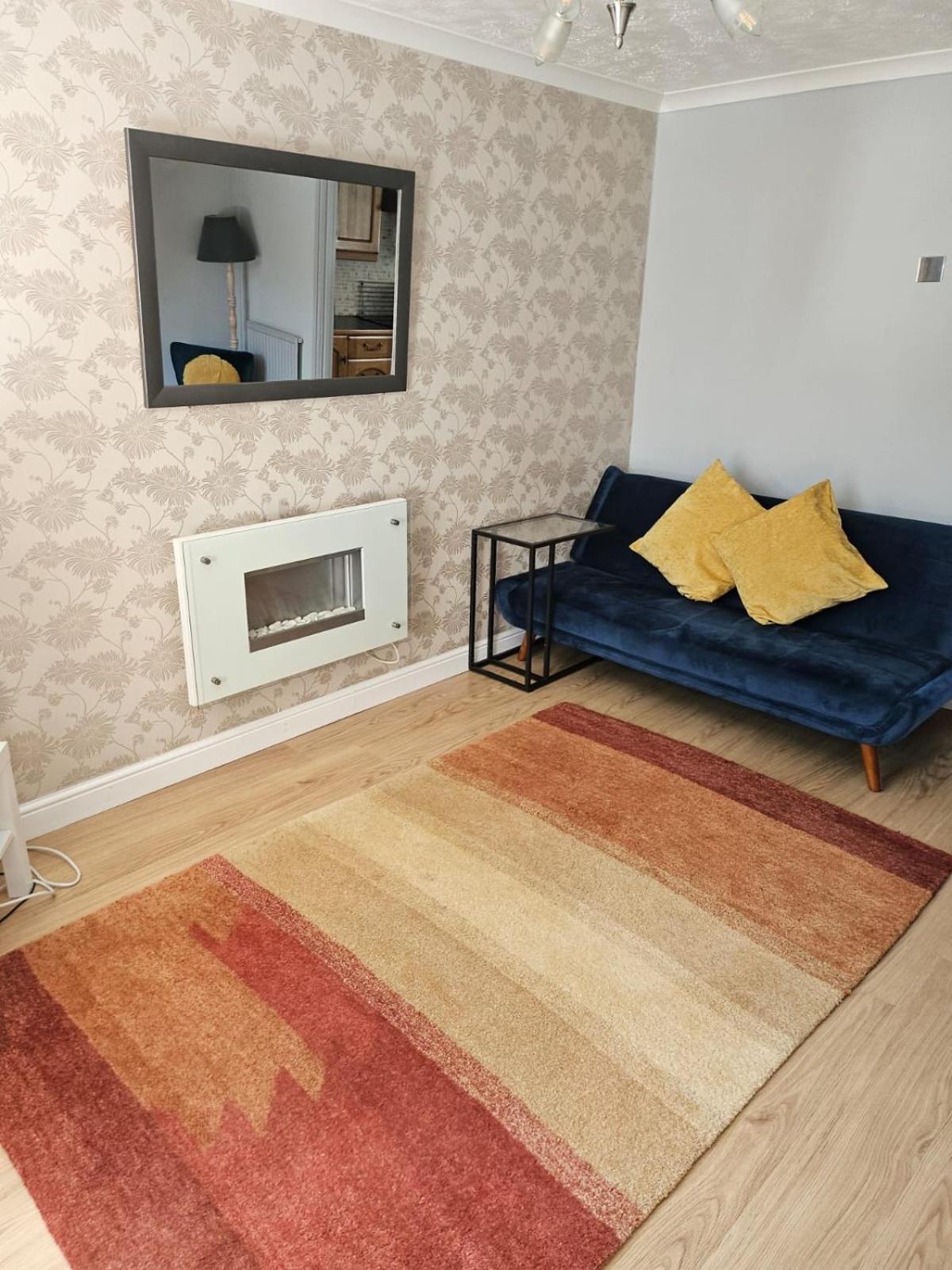 Contractors Or Family House - M1 Nottingham - Ikea Retail Park - Catkin Drive - 2 Bed Home With Driveway, Private Garden, Sleeps 4 - Tv'S In All Rooms Giltbrook ภายนอก รูปภาพ
